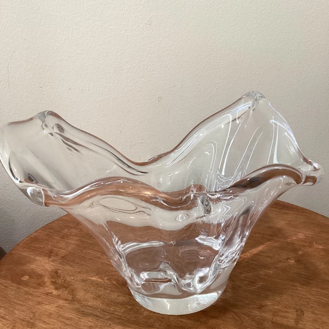 Mid-Century Modern Handkerchief Art Glass Vase/Centerpiece For Sale - Image 4 of 12