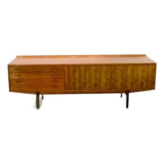 Circa 1950 Robert Heritage Hamilton Mid-Century Modern Sideboard With Mixed Rosewood & Teak With Slatted Drawers For Sale