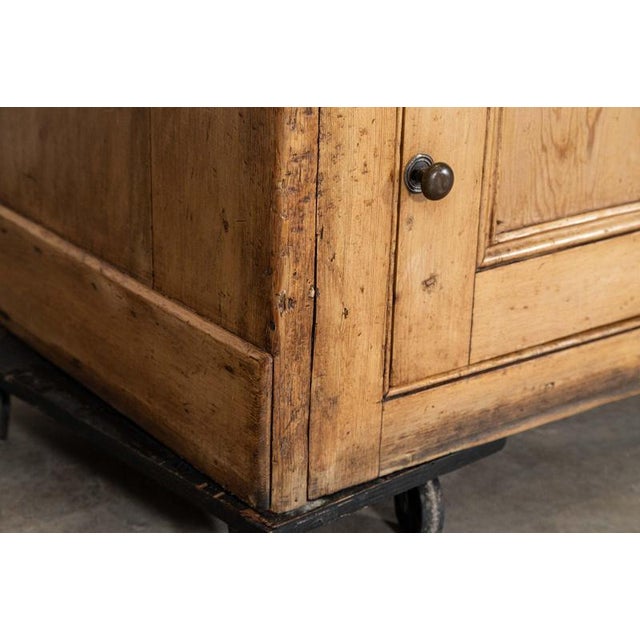Large Antique English Vernacular Pine Dresser, 1830 For Sale - Image 16 of 18