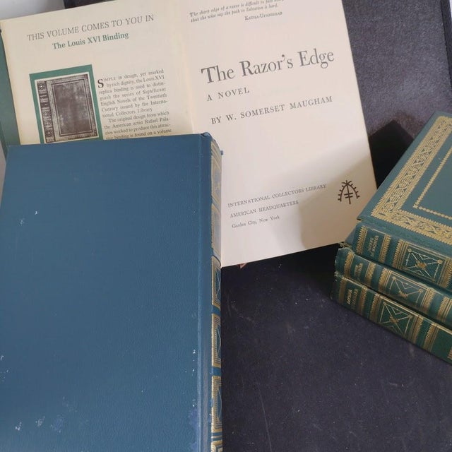 Paper Vintage International Collectors Library Classic Novels Green Leather Bound Gold Gilt Trim Set of 5 Books For Sale - Image 7 of 9