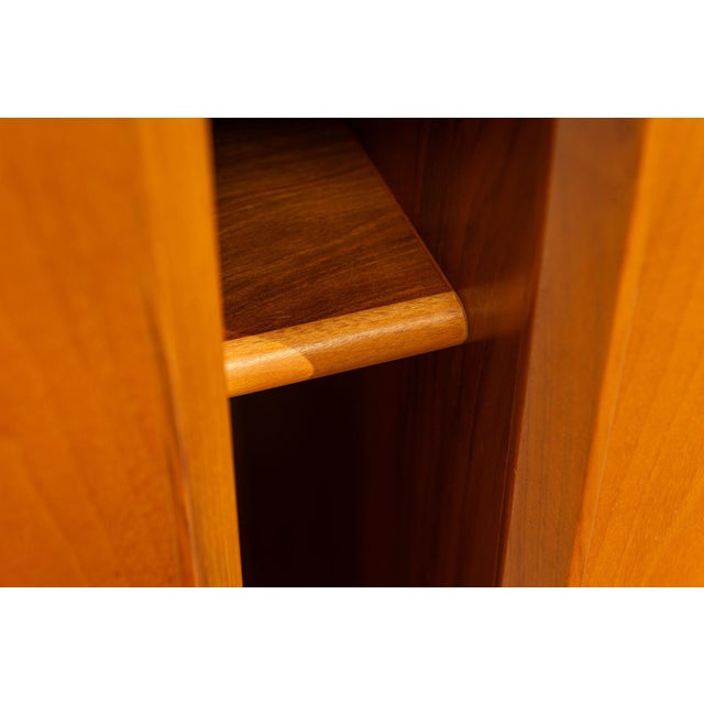 Scuderia Sideboard in Walnut by Carlo Scarpa for Bernini, Italy, 1970s For Sale - Image 15 of 16
