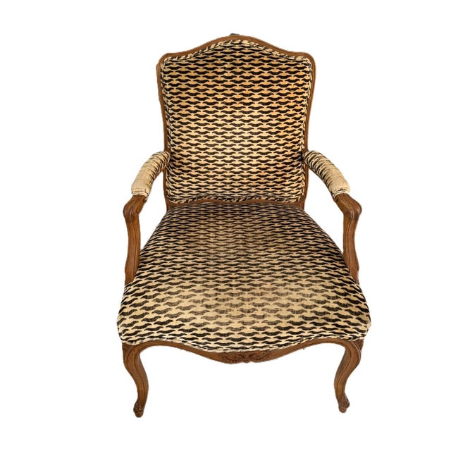 French Mid 20th Century French Louis XV Style Fauteuil Armchairs (2) For Sale - Image 3 of 10