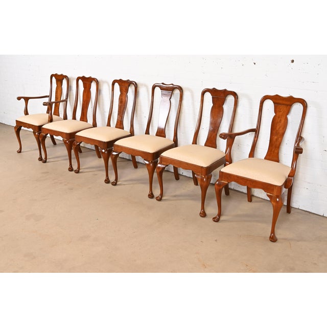 A gorgeous set of four Queen Anne or Georgian style dining side chairs By Stickley USA, Circa 1980s Solid carved cherry...