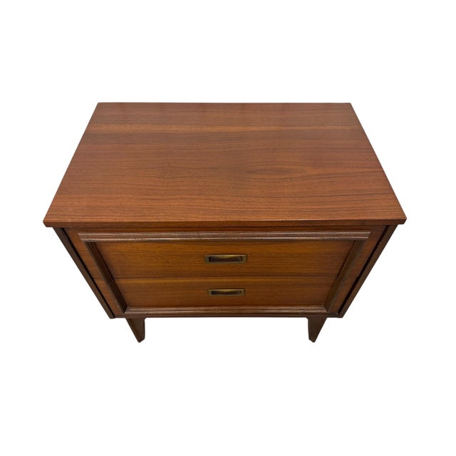 Mid-Century Modern 3-Piece Walnut Bedroom Set For Sale In Philadelphia - Image 6 of 14