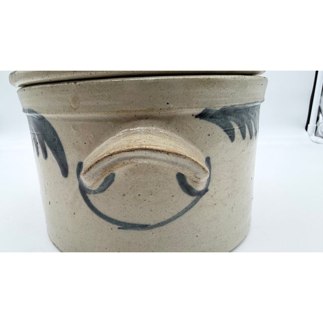 A Very Fine and Rare Philadelphia Bristol Glazed Stoneware Cake Crock With Lid by Thomas Haig Jr, Circa 1870’s For Sale - Image 4 of 18