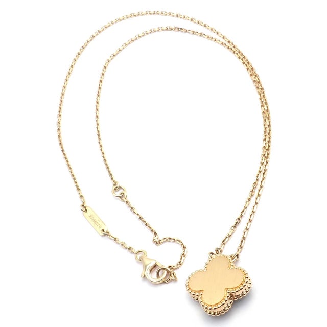 Van Cleef & Arpels Diamond Vintage Alhambra Malachite Holiday 2013 Necklace For Sale - Image 9 of 11