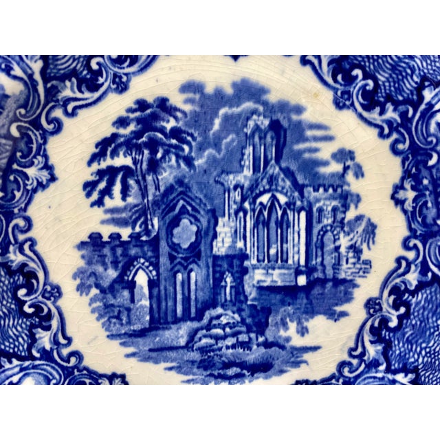 Early 20th Century Vintage Set of Four George Jones & Sons Abbey Plates in Blue & White From England - Circa 1910 For Sale - Image 5 of 11