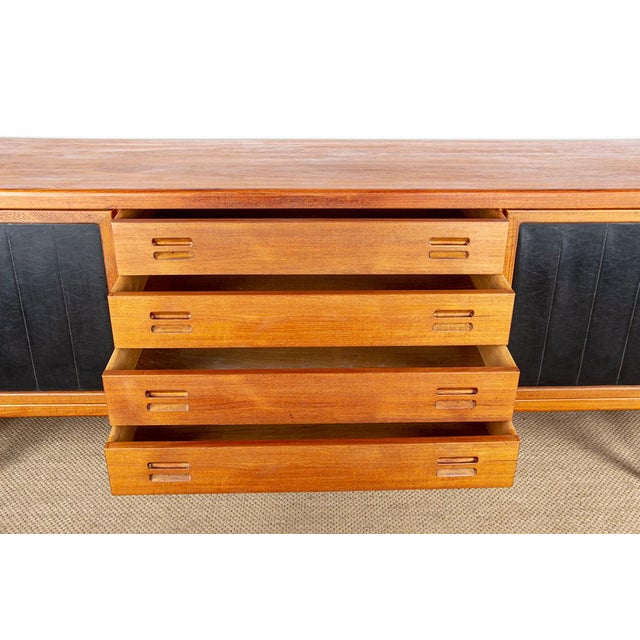 Long Danish Sideboard in Teak and Oak and Leatherette by Arne Hovmand-Olsen, 1960 For Sale - Image 16 of 18