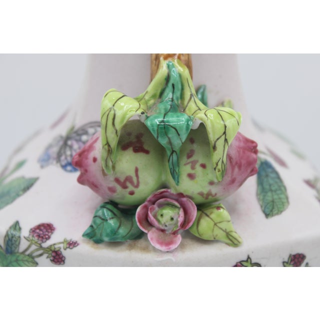 White 1960s Vintage Asian Ceramic Vase For Sale - Image 8 of 12