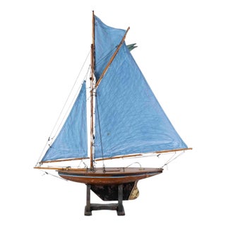 English 20th Century Carved Wood Gaff Cutter Pond Yacht For Sale