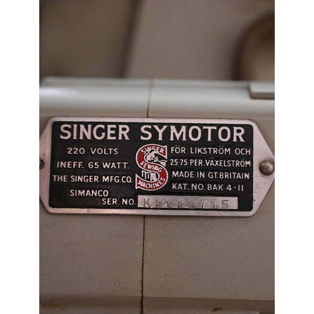 Brown Desk with Singer Sewing Machine, 1960s For Sale - Image 8 of 15