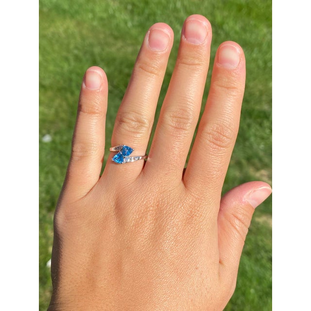 The Camberwell: Toi Et Moi Blue Topaz Ring with Diamonds For Sale - Image 9 of 10