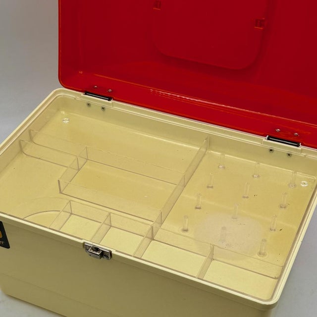 Curver Sewing Box Organizer in Beige and Orange Plastic, Netherlands. 1970s For Sale - Image 10 of 14