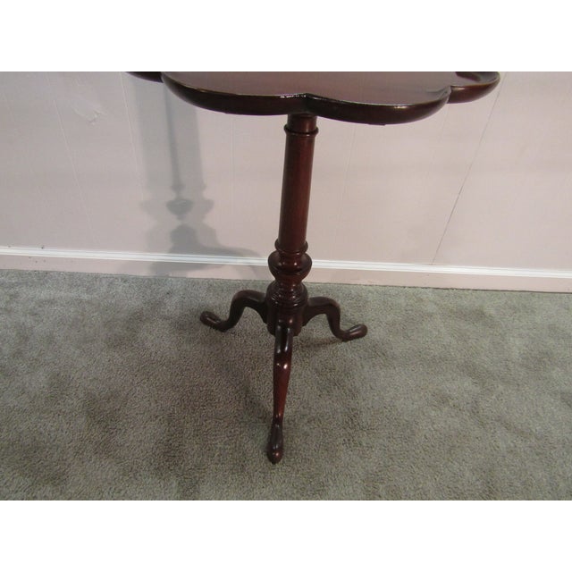 1980s Kittinger Old Dominion Solid Mahogany Tilt Top Lamp Table For Sale - Image 5 of 7