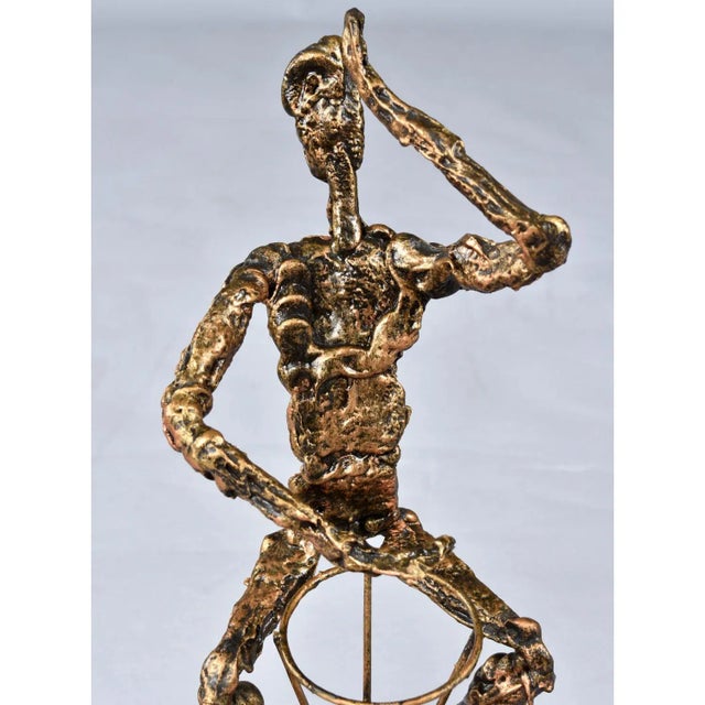 1970s Mid-Century Gold and Black Brutalist Drummer Figurine Sculpture on Wood Pedestal For Sale - Image 5 of 9