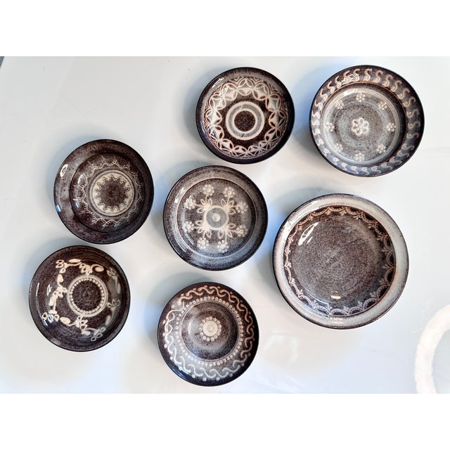 Small Studio Ceramic Wall Plates from Serocka, Germany, 1970s, Set of 7 For Sale - Image 11 of 11