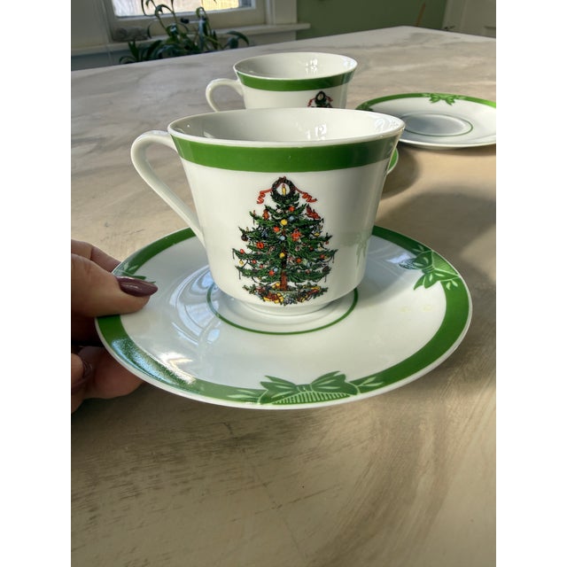 1960s MCM Georges Briard Yule Tide Tea Cups and Saucers Vintage Christmas Tree Coffee Service - A Set of 10 For Sale - Image 5 of 12