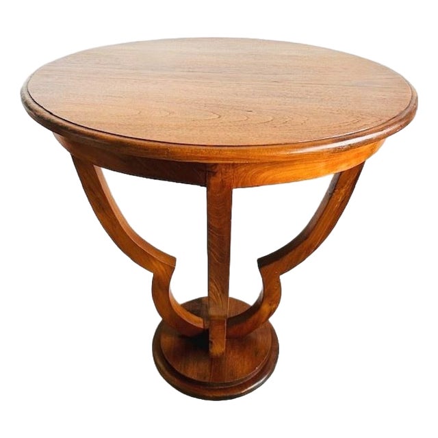 Antique Art Deco Modernist Side Table or Coffee Table in Walnut, 1930s For Sale