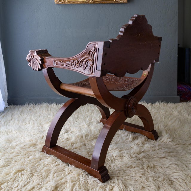 Auburn Spanish Colonial Savonarola Chair With Carved Lion Heads and Tooled Leather For Sale - Image 8 of 18