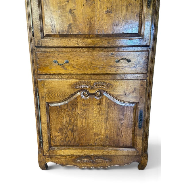 18th/19th Century Antique French Provincial Oak "Homme Debout" Cabinet For Sale - Image 10 of 14