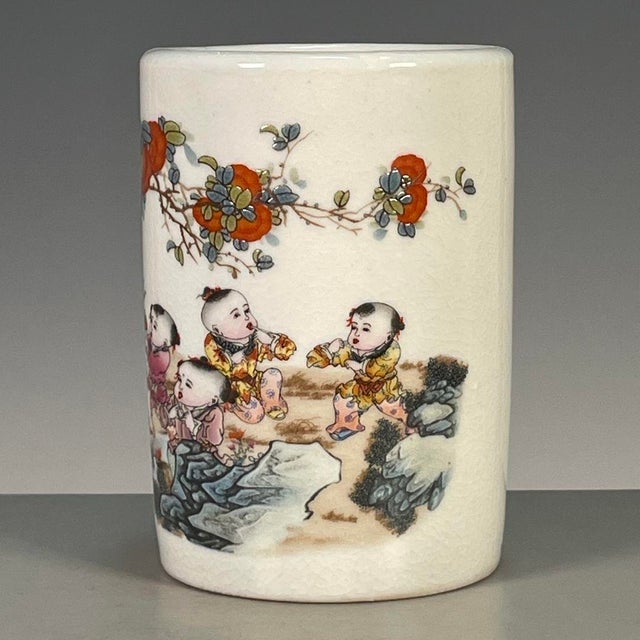 White Famille Rose Crackle Glaze Porcelain Brush Pot With Figural Motif For Sale - Image 8 of 9