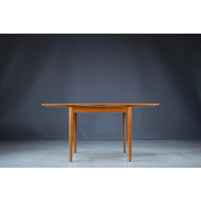 Danish Extendable and Reversible Side Table in Teak by Poul Hundevad for Hundevad & Co., 1960s For Sale - Image 12 of 14