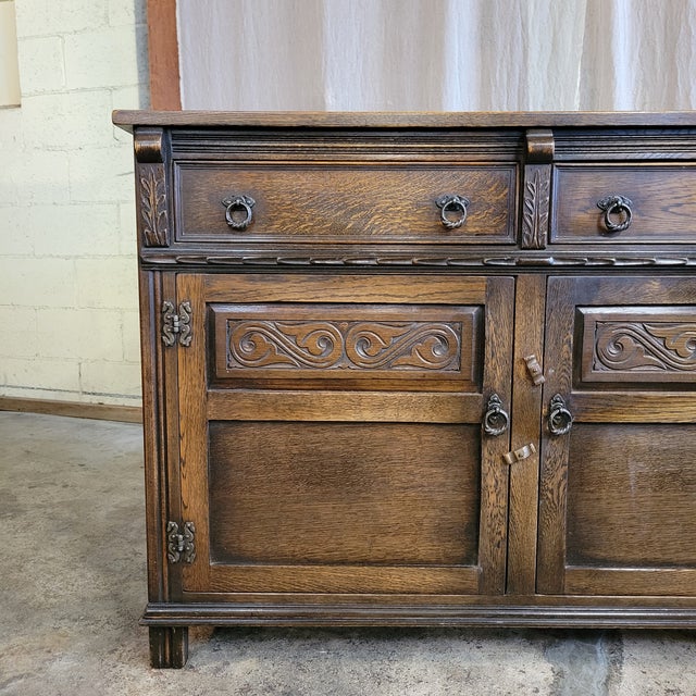 1930s 1930s English Gothic Revival Oak 2 Drawer Sideboard With 2 Drawers For Sale - Image 5 of 16