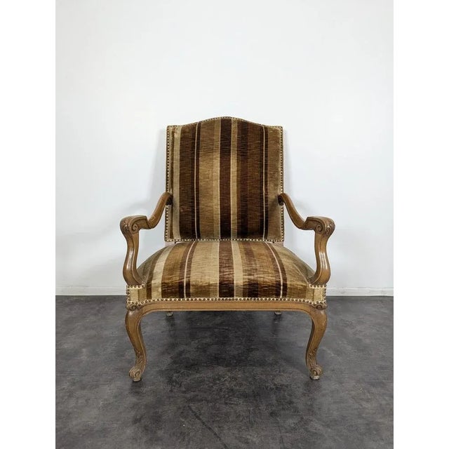 Regency Style Queen Armchair, in Very Good conditions.