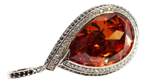 Silver Pendant Medal with Orange-Toned Stone and Ring for Suspension