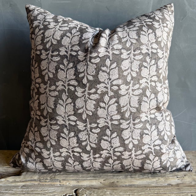 French Provincial Pua Floral Linen Pillow For Sale - Image 3 of 7