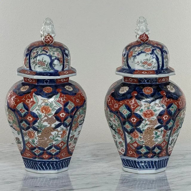 Japanese Pair 19th Century Meiji Period Japanese Imari Lidded Urns For Sale - Image 3 of 12