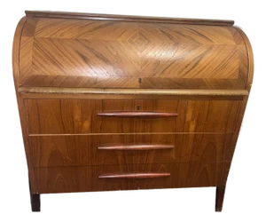 Vintage Mid-Century Swedish Teak Roll-Top Desk by Bröderna Gustafssons (1960s). Classic Scandinavian Design With Beautiful Book-Matched Veneer.