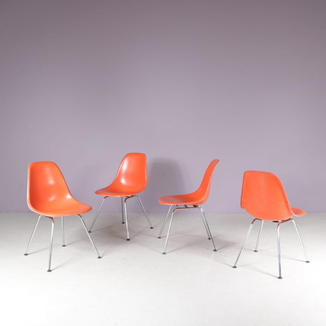 Metal Dining Chairs in Orange Fiberglass on Chrome Metal H-Bases by Charles & Ray Eames for Herman Miller, USA, 1960s, Set of 4 For Sale - Image 7 of 8