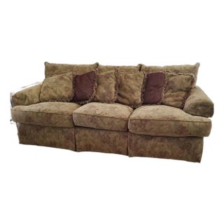 Thomasville Traditional English Skirted Pillowback Sofa in Earth Tones For Sale
