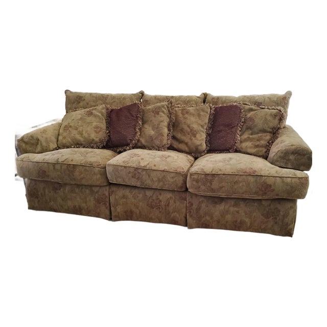 Thomasville Traditional English Skirted Pillowback Sofa in Earth Tones For Sale