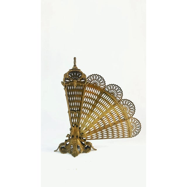 Hollywood Regency Vintage French Brass Fire Screen with Peacock Motif, 1960s For Sale - Image 3 of 12