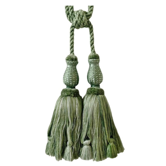 This listing is for a pair double tassel tiebacks in a beautiful emerald green. Large full gorgeous tassels are 9.5" in...