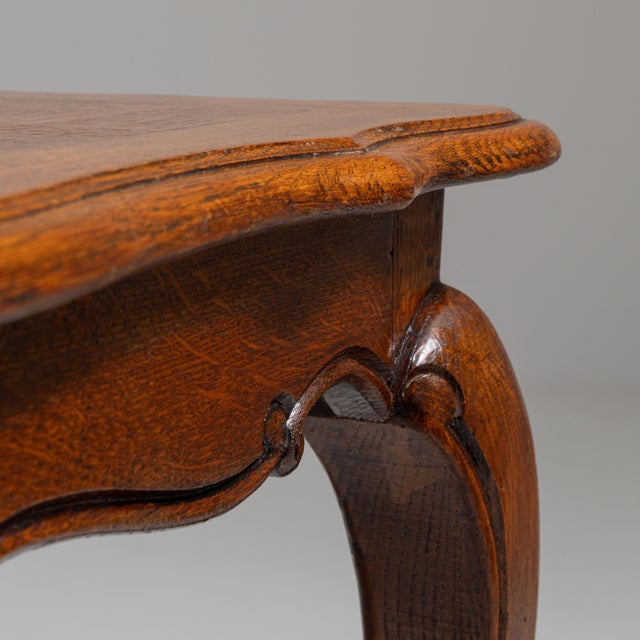 19th Century French Chestnut Brown Louis XV Oak Side Table For Sale In Greensboro - Image 6 of 15