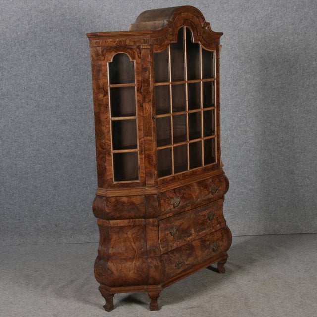 Small Dutch Baroque Walnut Display Cabinet, 1900s For Sale - Image 6 of 18