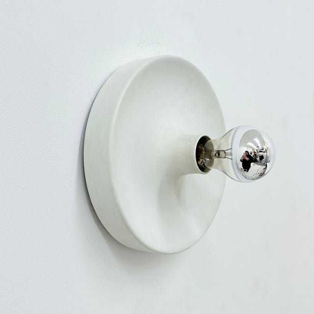 1970s Wall Sconce Disc attributed to Charlotte Perriand for Les Arcs, 1970s For Sale - Image 5 of 18