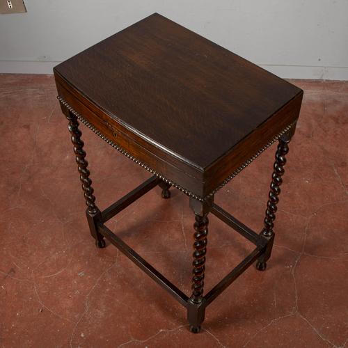Small Opening Table with Turned Legs, 19th Century For Sale - Image 5 of 18