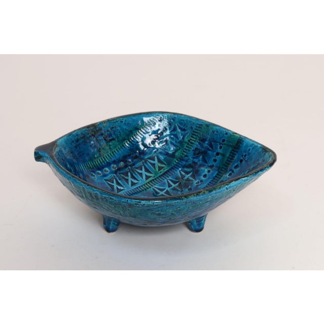 1950s Italian Rimini Blu Glazed Leaf-Form Ceramic Vide Poche by Aldo Londi for Bitossi For Sale - Image 5 of 18
