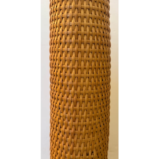 1970s Tall Midcentury Modern Wicker & Brass Table Lamp From 70's For Sale - Image 5 of 7