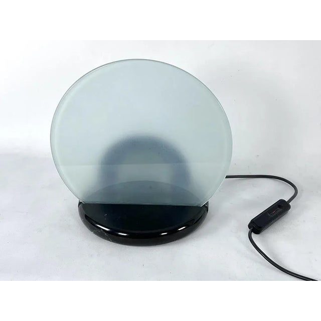 Mid-Century Gong Table Lamp in Marble and Glass by Bruno Gecchelin for Skipper, Italy, 1981 For Sale - Image 9 of 11