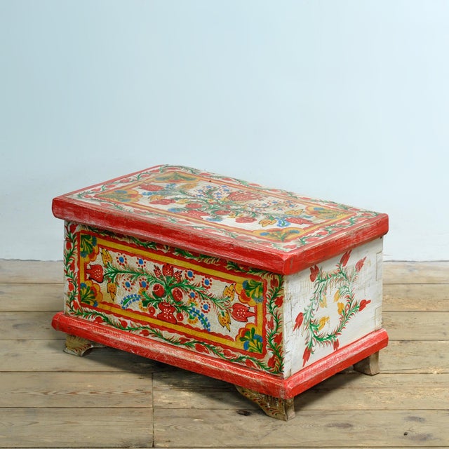 Small Folk Art Chest, 1930 For Sale - Image 4 of 12