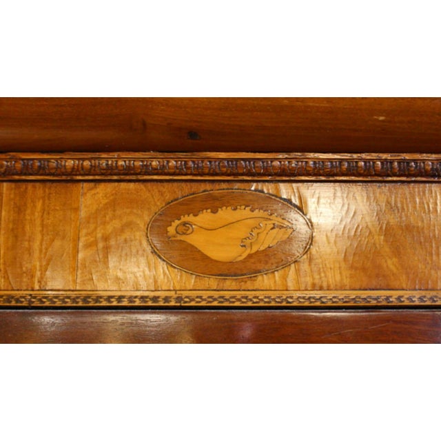 Late 18th to Early 19th Century George III Period Hanging Corner Cabine For Sale - Image 4 of 8