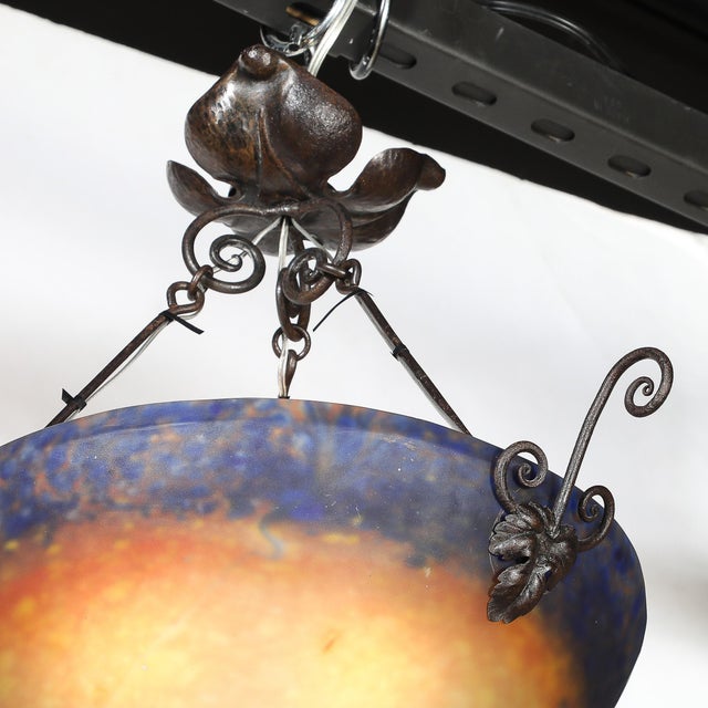 Art Deco Pâte De Verre Blue & Smoked Honey Glass Chandelier W/ Leaf Form Fitting For Sale In New York - Image 6 of 18