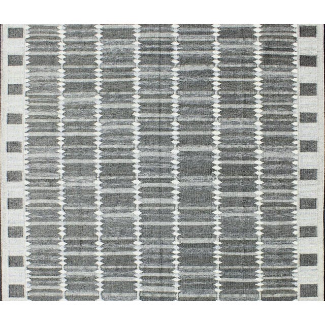 Mid-Century Modern Scandinavian Flat-Weave Rug in Gray Tones by Keivan Woven Arts 9'6 X 11'10 For Sale - Image 3 of 13