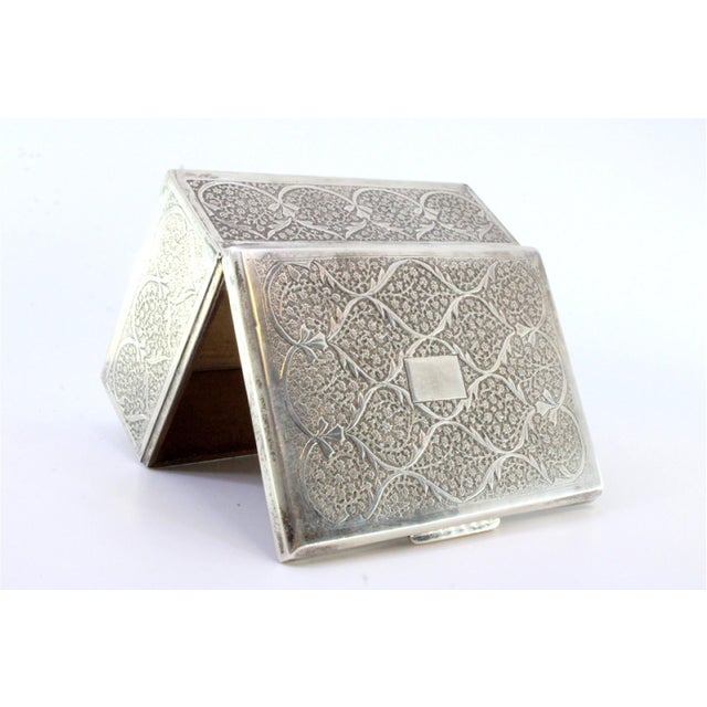 Silver Snuffbox with Reliefs For Sale - Image 9 of 10
