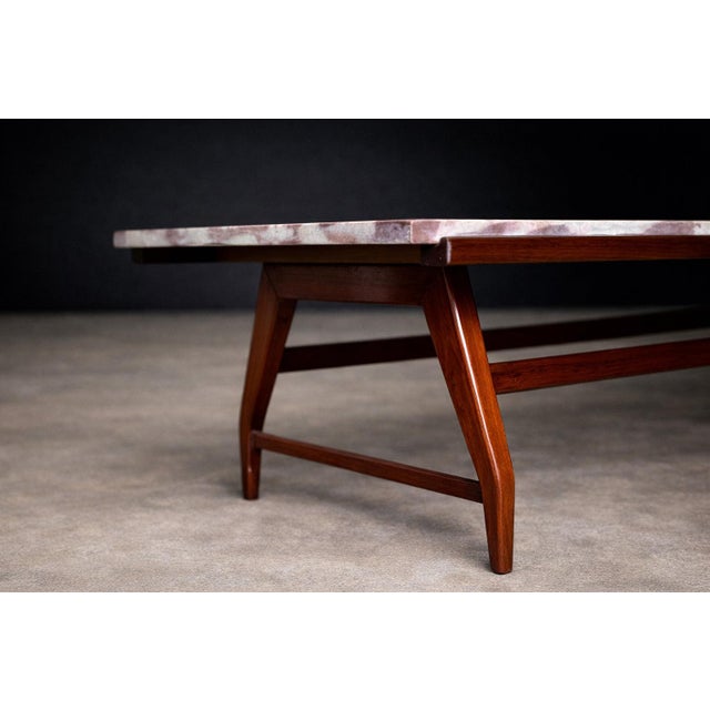 Mid-Century Modern Brazilian Modern Coffee Table in Caviuna wood & Rosé Portuguese Marble Top by Giuseppe Scapinelli, Brazil, 1950s — Lot 884 For Sale - Image 3 of 16